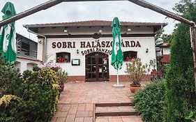 Sobri Halászcsárda És Panzió  2*